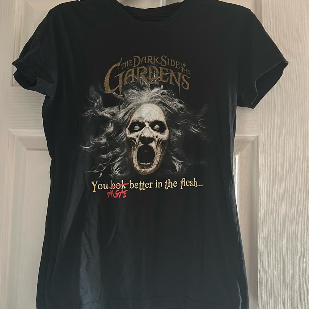 Busch Gardens Howl O’Scream ladies tee